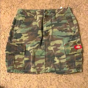 Dickies camo mini skirt